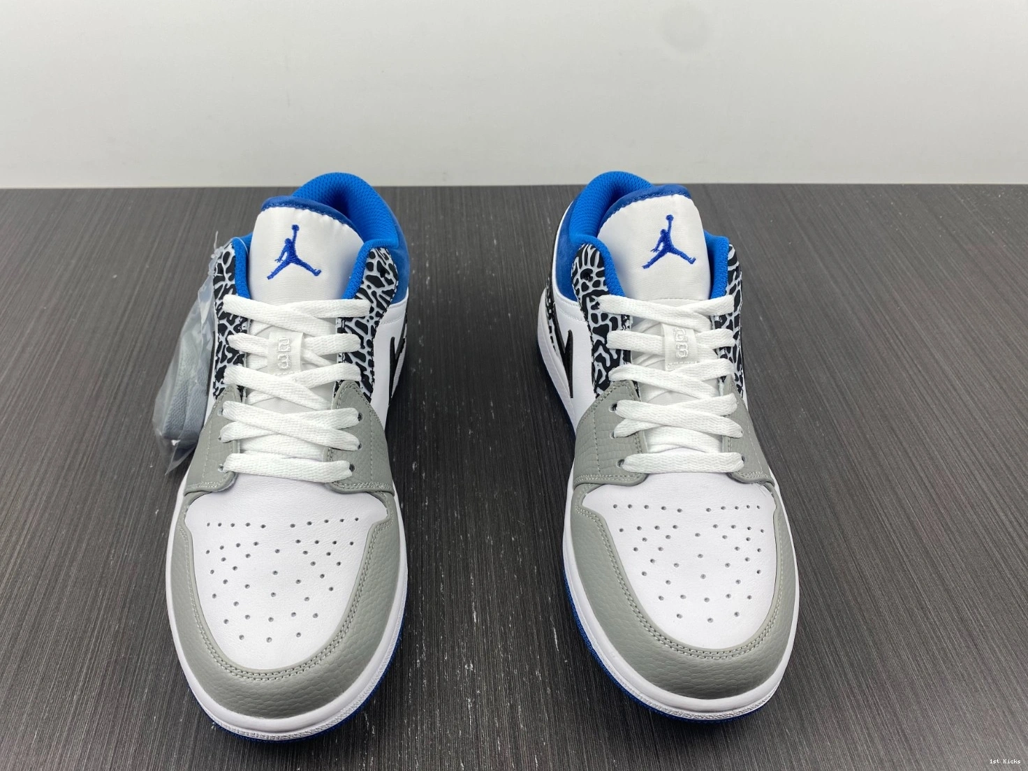 Blue Jordan DM1199-140 Air 1 Low True 0427